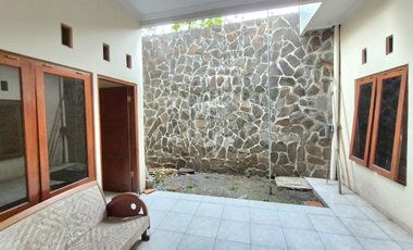 Rumah Bagus SHM Siap Huni di Mangkubumen Solo Kota