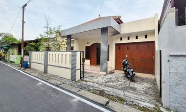 Rumah Bagus SHM Siap Huni di Mangkubumen Solo Kota