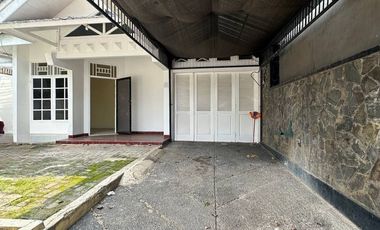 Disewakan Rumah Asri Komplek Cipinang Indah Jakarta Timur