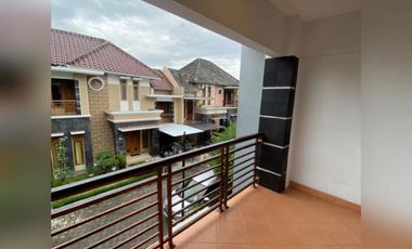 Dijual Rumah 2.5 Lantai Full Furnished dlm Perumahan dkt Mirota Kampus