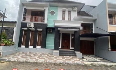 Dijual Rumah 2.5 Lantai Full Furnished dlm Perumahan dkt Mirota Kampus