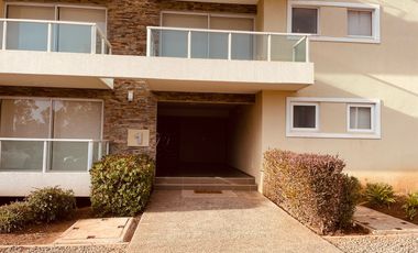 Soleado departamento en arriendo por año corrido