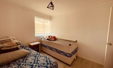 Soleado departamento en arriendo por año corrido