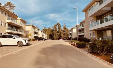 Soleado departamento en arriendo por año corrido