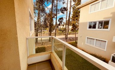 Soleado departamento en arriendo por año corrido