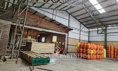 Amplio local comercial en pleno centro