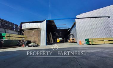 Amplio local comercial en pleno centro