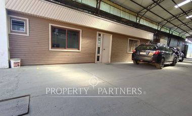 Amplio local comercial en pleno centro