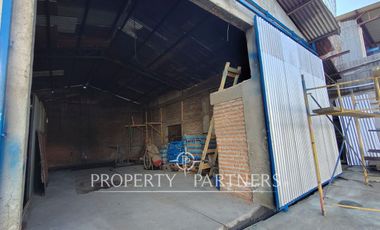 Amplio local comercial en pleno centro