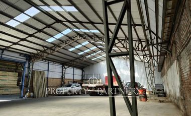 Amplio local comercial en pleno centro