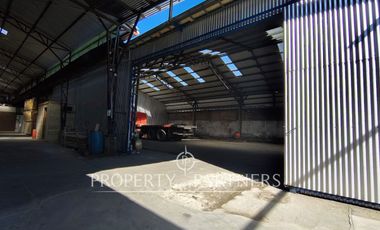 Amplio local comercial en pleno centro