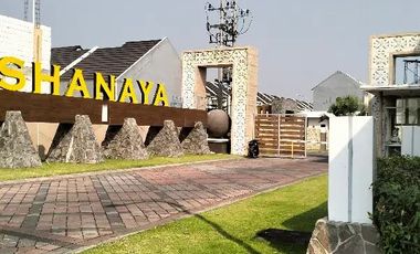 disewakan murah rumah 2 lantai ada carport Puri Safira Menganti