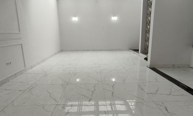Rumah Baru 3 lantai Dalam Townhouse Besar Jagakarsa Jakarta Selatan