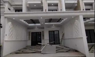 Rumah Baru 3 lantai Dalam Townhouse Besar Jagakarsa Jakarta Selatan