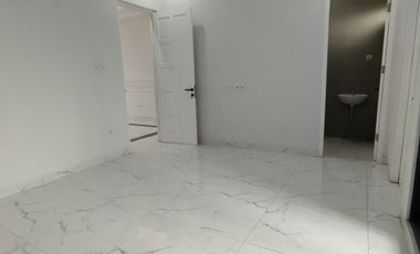 Rumah Baru 3 lantai Dalam Townhouse Besar Jagakarsa Jakarta Selatan