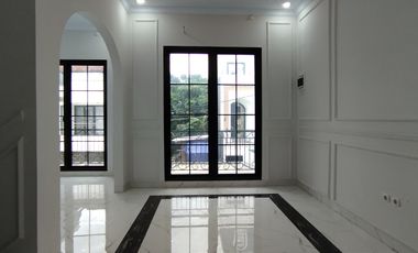 Rumah Baru 3 lantai Dalam Townhouse Besar Jagakarsa Jakarta Selatan