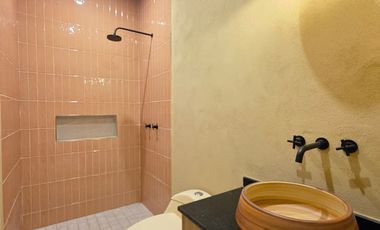 CASA EN VENTA 1 PLANTA, 3 RECÁMARAS, 2 BAÑOS, COCHERA PARA 2 AUTOS