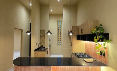 CASA EN VENTA 1 PLANTA, 3 RECÁMARAS, 2 BAÑOS, COCHERA PARA 2 AUTOS