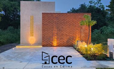 CASA EN VENTA 1 PLANTA, 3 RECÁMARAS, 2 BAÑOS, COCHERA PARA 2 AUTOS