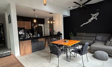 CASA EN VENTA 1 PLANTA, 2 RECÁMARAS, 2 BAÑOS, COCHERA PARA 1 AUTO