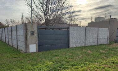 VENDE TERRENO CON PILETA EN SOLDINI