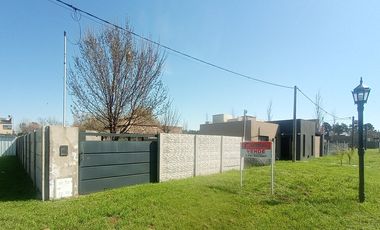 VENDE TERRENO CON PILETA EN SOLDINI