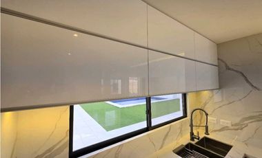 Vendo Casa, Urbanización Marina Blue,  con amplia area social.