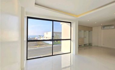 Vendo Casa, Urbanización Marina Blue,  con amplia area social.