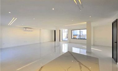 Vendo Casa, Urbanización Marina Blue,  con amplia area social.