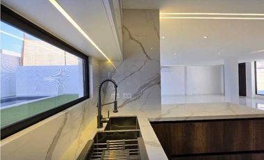 Vendo Casa, Urbanización Marina Blue,  con amplia area social.