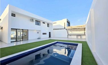 Vendo Casa, Urbanización Marina Blue,  con amplia area social.