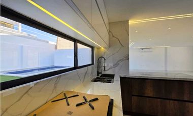 Vendo Casa, Urbanización Marina Blue,  con amplia area social.