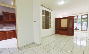 Disewakan Rumah Baru Renovasi 5 Kamar Gading Kirana