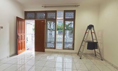 Disewakan Rumah Baru Renovasi 5 Kamar Gading Kirana