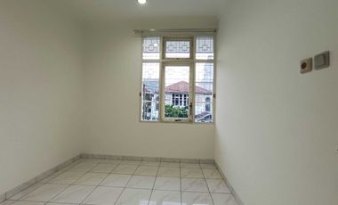 Disewakan Rumah Baru Renovasi 5 Kamar Gading Kirana