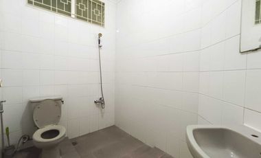 Disewakan Rumah Baru Renovasi 5 Kamar Gading Kirana