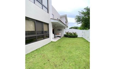 VENTA DE CASA EN BRISAS NORTE