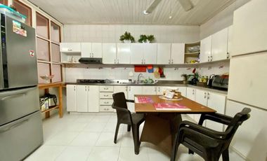 Casa hermosa y amplia en Postobon 005R