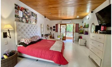 Casa hermosa y amplia en Postobon 005R