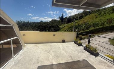 VENDO CASA CAMPESTRE EN LA VEGA