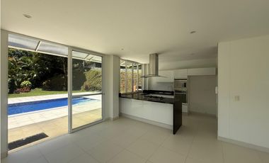 VENDO CASA CAMPESTRE EN LA VEGA