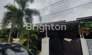 335.  Disewakan Rumah 2 Lantai Siap Huni di Cluster Ifolia Harapan Indah Bekasi – Lingkungan Nyaman dan Lokasi Strategis