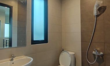 249. Disewakan Rumah 2 Lantai di Summarecon Crown Gading Regia Bekasi