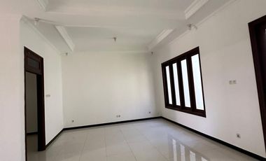 BDW DIJUAL RUMAH MEWAH DI MANYAR TIRTOYOSO UTARA DEKAT DHARMAHUSADA