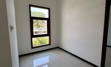 BDW DIJUAL RUMAH MEWAH DI MANYAR TIRTOYOSO UTARA DEKAT DHARMAHUSADA