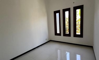 BDW DIJUAL RUMAH MEWAH DI MANYAR TIRTOYOSO UTARA DEKAT DHARMAHUSADA