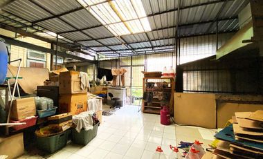 Rumah Luas Murah Lokasi Tepi Jalan Strategis Klodran Colomadu