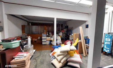 Rumah Luas di Mainroad Pahlawan Bandung. Lokasi Strategis