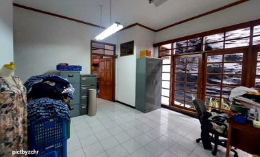 Rumah Luas di Mainroad Pahlawan Bandung. Lokasi Strategis