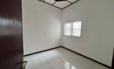 Disewakan Bangunan ex guest house jl Kampar dekat Sutos, Ciwo